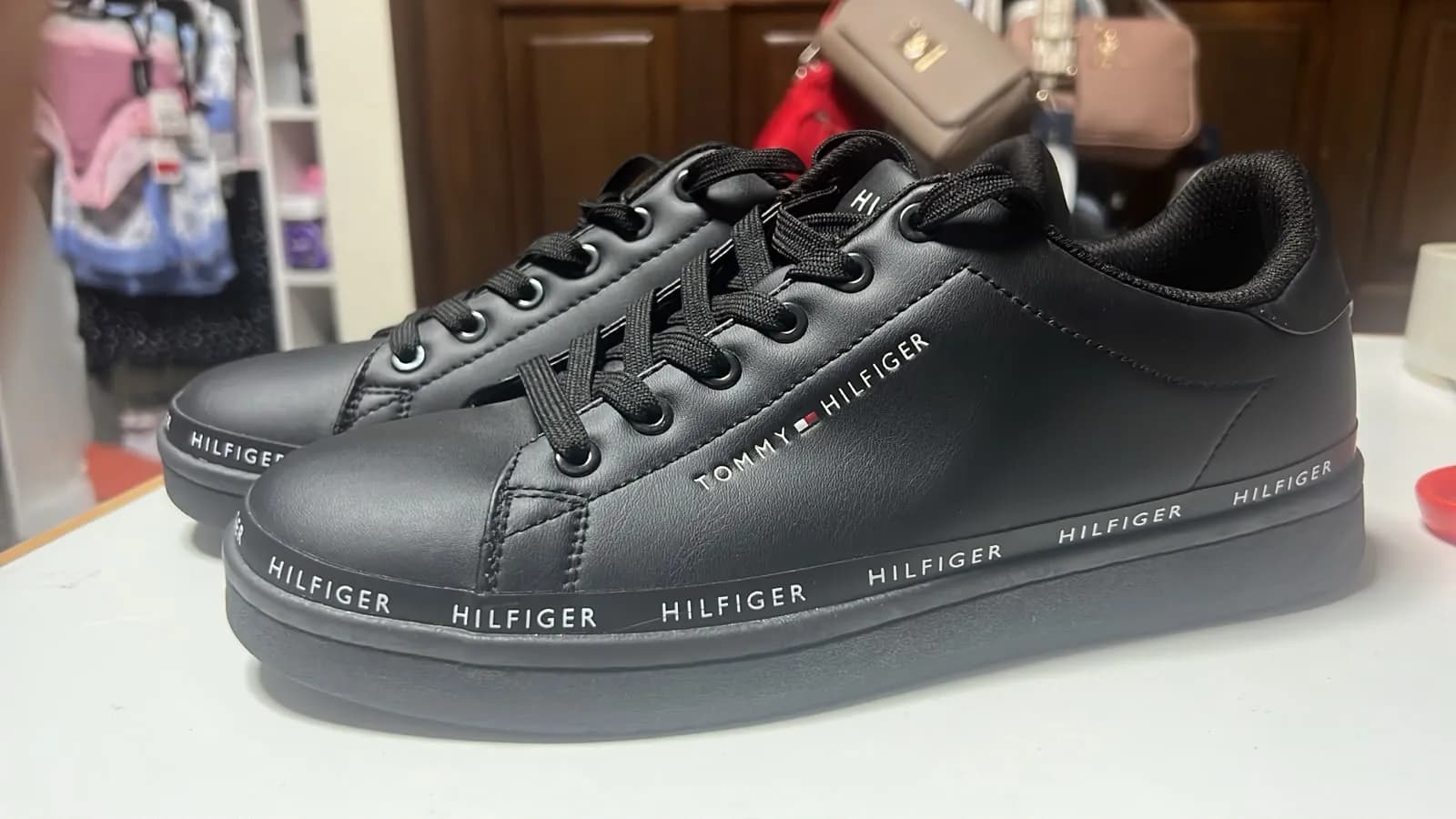 Tenis Tommy Color Negro Totalmente Negros, Marca Ariiba de Zuela