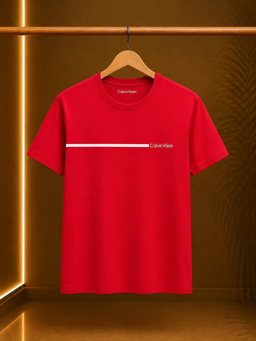 Camiseta Calvin Klein con Detalle Lineal de Logo