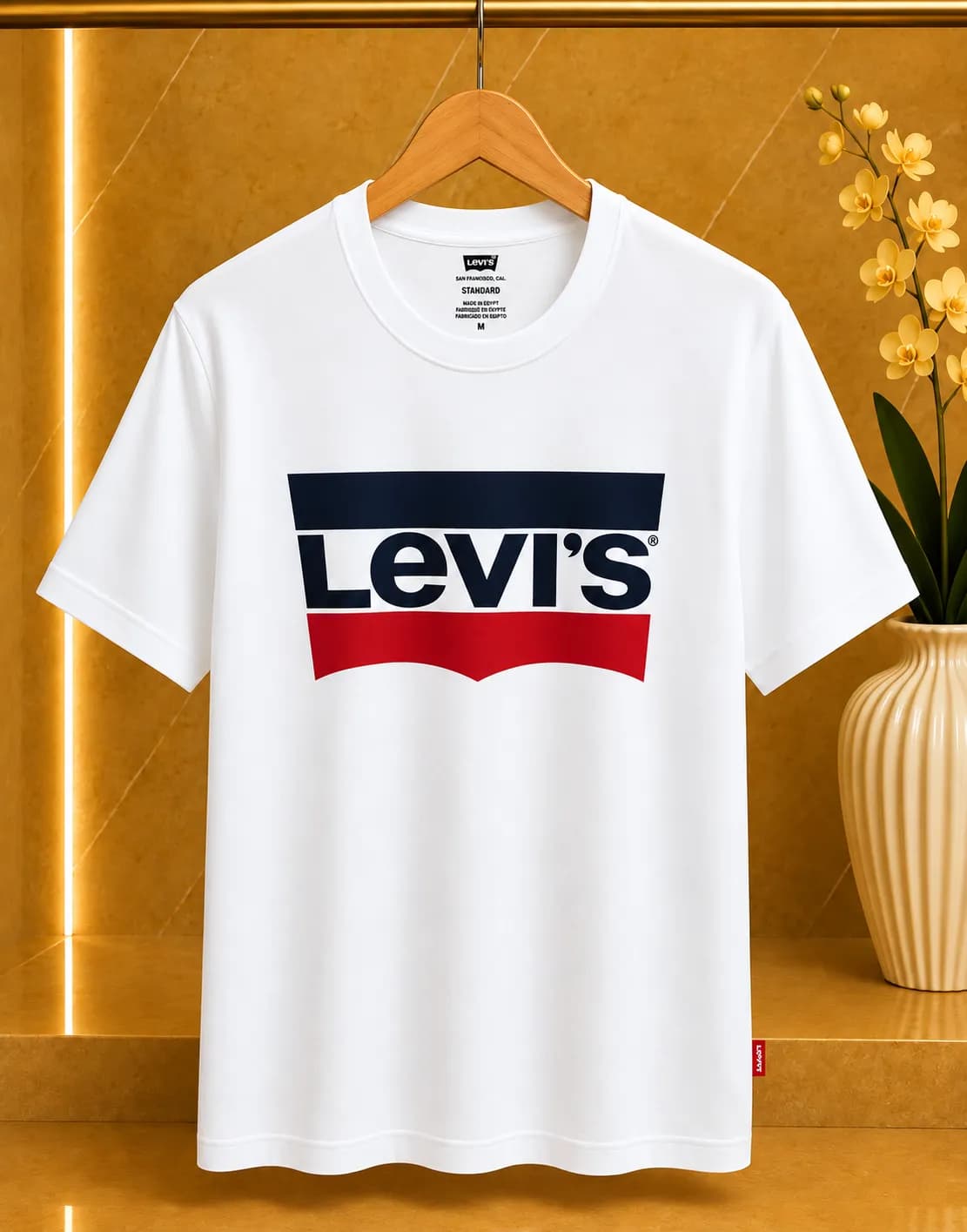 Playera Levi’s con Logo Batwing en Contraste