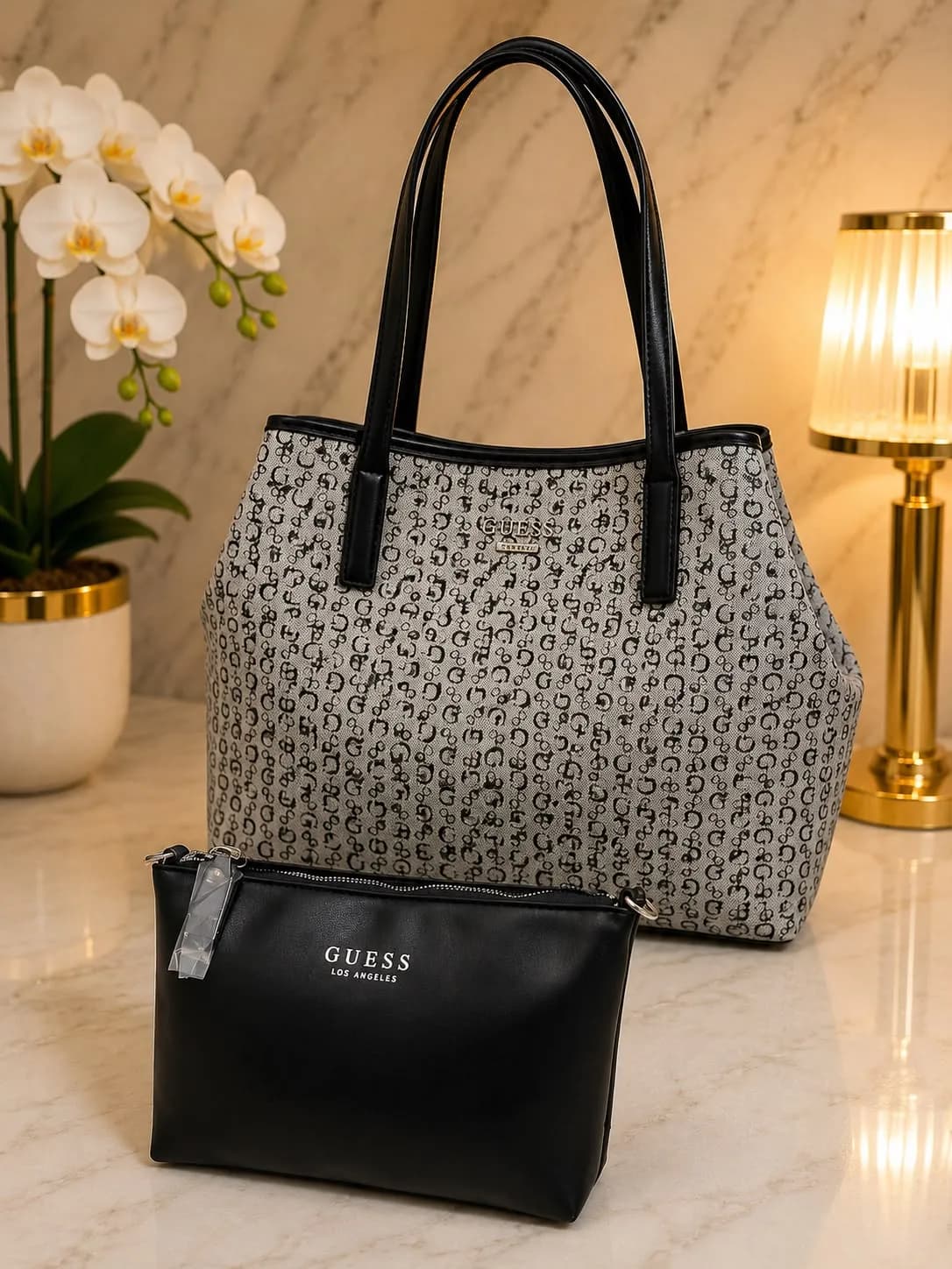 Cartera Guess con Muñequera Extra