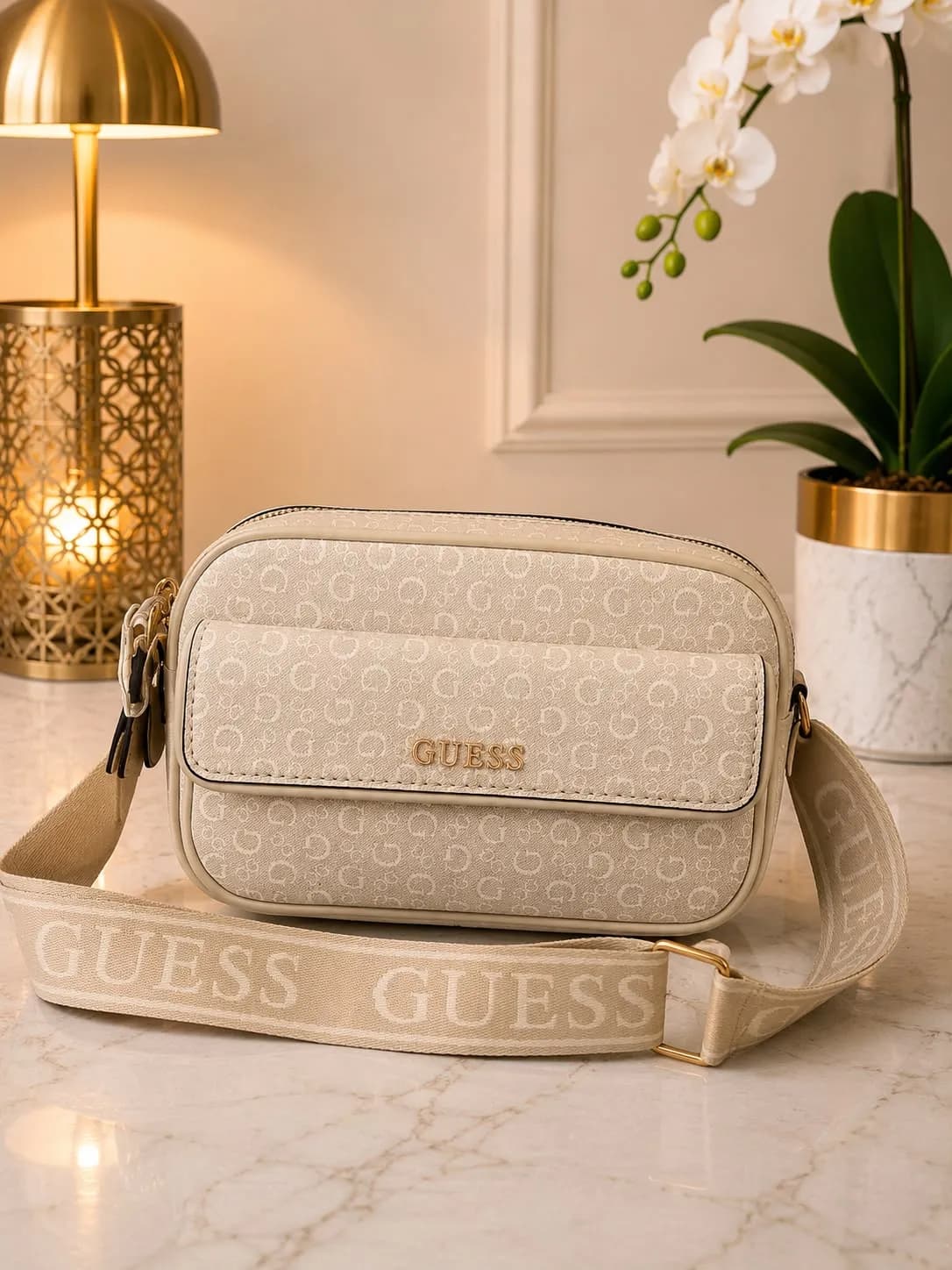 Crossbody Guess con Strap Deposrtivo Estilo SG172770
